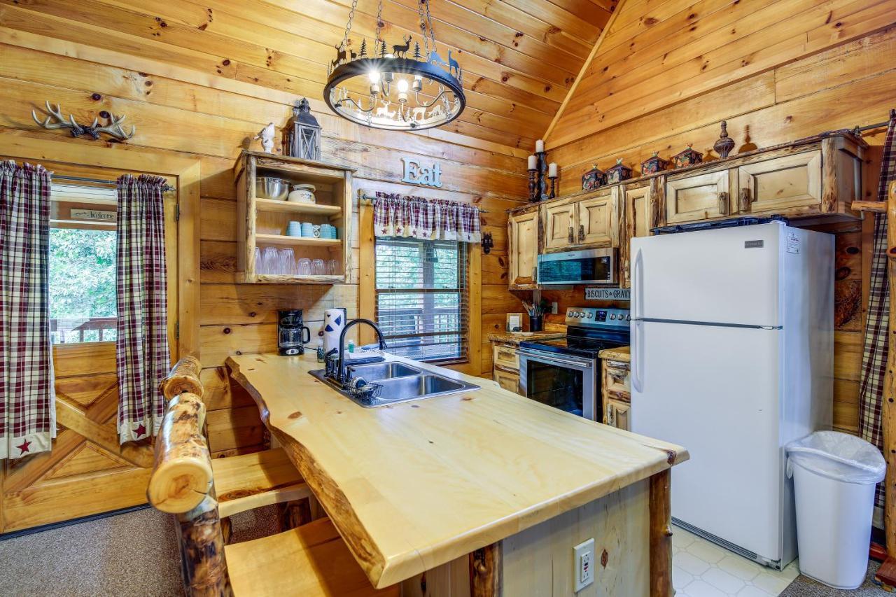 Sevierville Cabin With Wraparound Deck And Lake Access Extérieur photo
